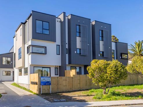 128 Vodanovich Road, Te Atatu South