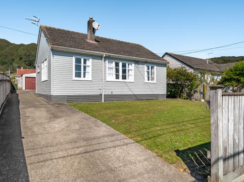 150 Waddington Drive, Naenae