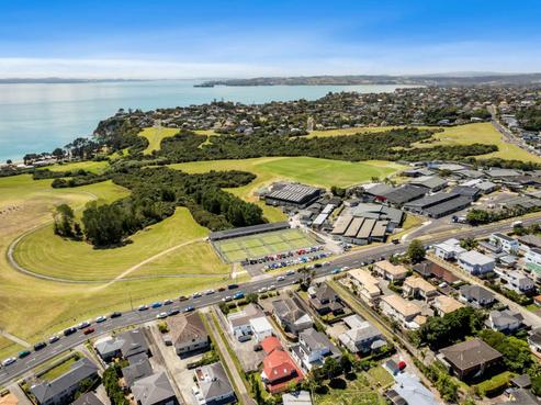 23 Macleans Road, Bucklands Beach