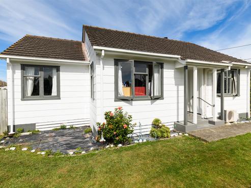 35 Beaven Street, Marton