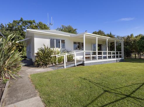 24 Temm Road, Te Poi