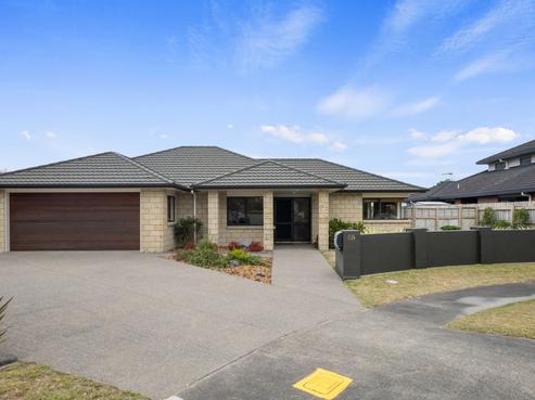 65 Quadrant Heights, Paraparaumu