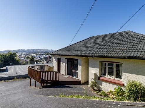 35 Easther Crescent, Kew