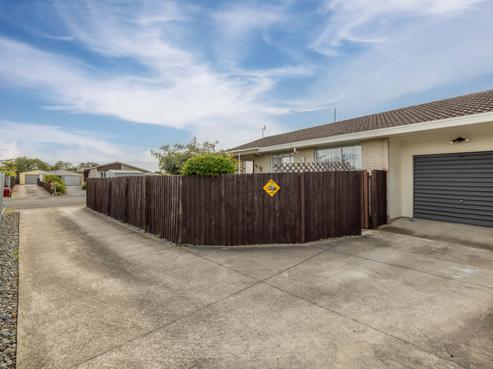 1/4 Leonie Place, Aranui
