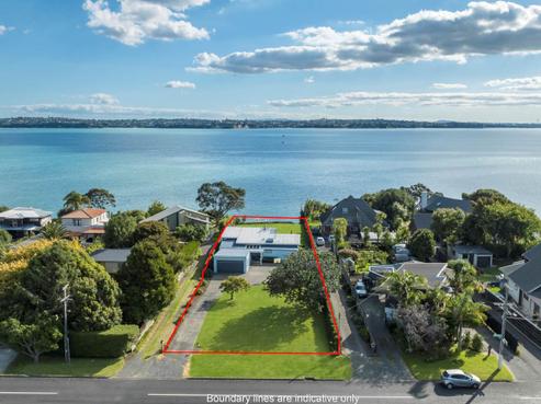 13 Puriri Road, Beachlands