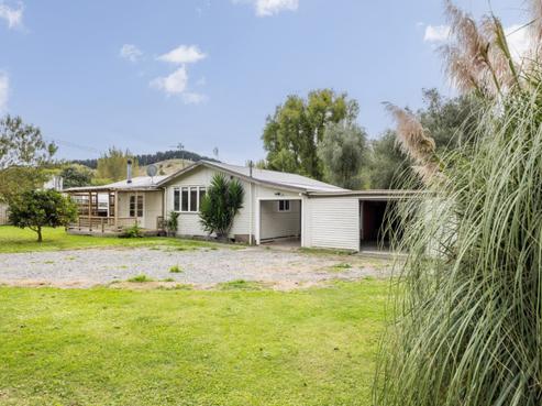 33 Waikare Road, Tutira