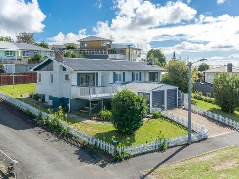 1/90 Mahoe Street, Melville