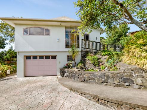64 Waiwaka Terrace, Strandon
