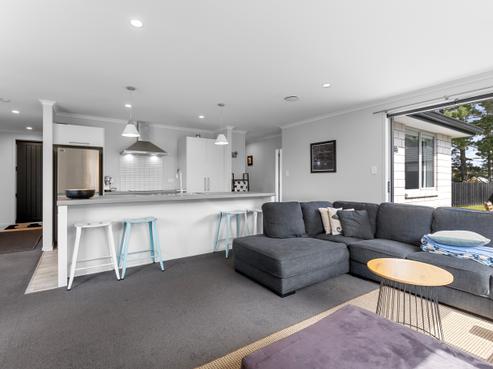 16/162 Waihi Road, Judea
