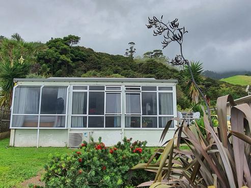 138 Thames Coast Road, Whakatete Bay