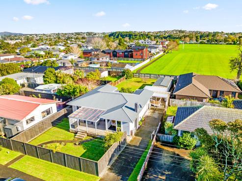 4 Rixon Place, Te Atatu Peninsula