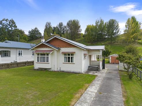 11 Goldfinch Street, Taihape and Surrounds