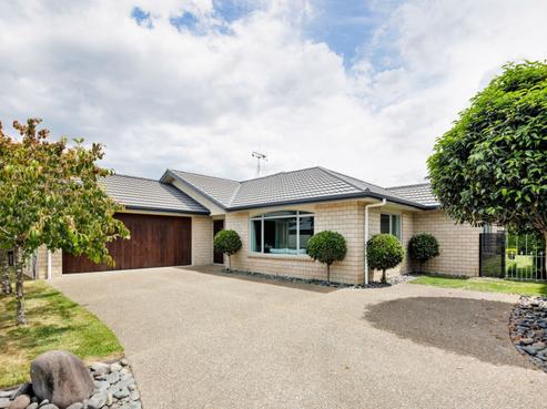 37 Haswell Place, Huntington