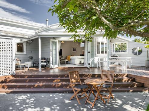 127 Vigor Brown Street, Napier South