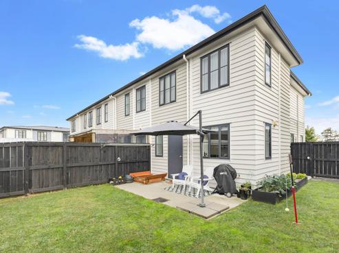 25 Saddleback Crescent, Papakura