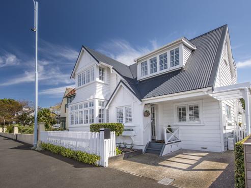 10 Queens Parade, Devonport