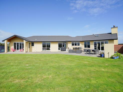 3 Court Of Ascot, Tisbury