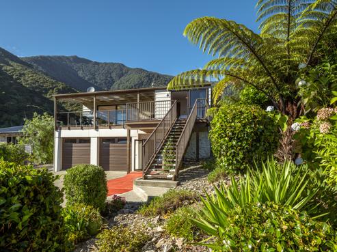 12 Field Terrace, Okiwi Bay
