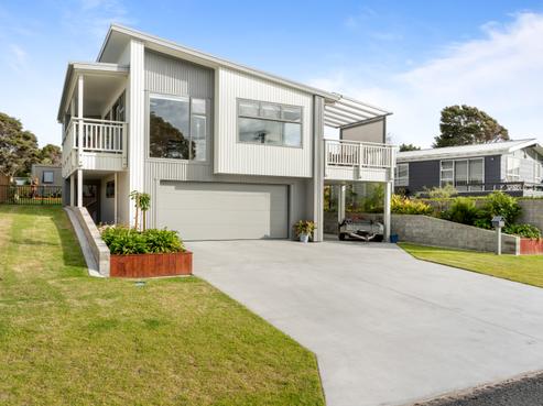 105 Kotuku Street, Whangamata