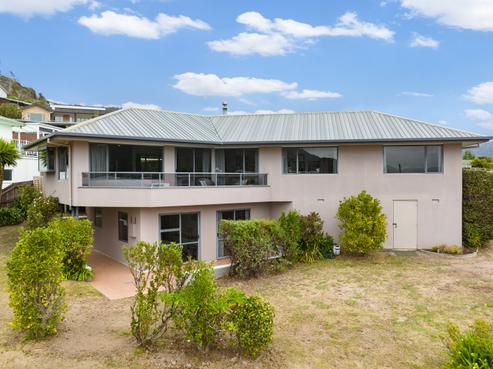 68 Moana View Road, Waikawa