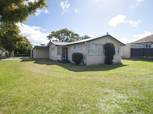 25 Robertson Street, Glenholme