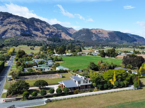 366 Abel Tasman Drive, Motupipi