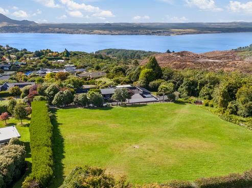 61 Blue Ridge Drive, Acacia Bay