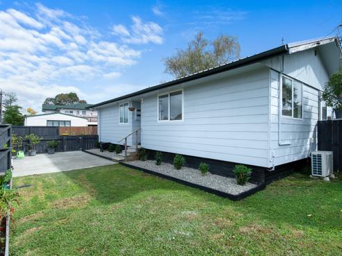 2/17 Glen Road, Ranui