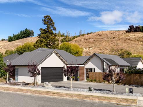 16 Sunningdale Drive, Stoke