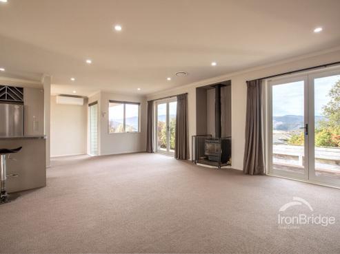 31 Mcewen Crescent, Riverstone Terraces