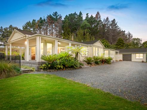 894 Horseshoe Bush Road, Waitoki