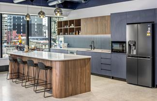 Fully furnished Queen St Office