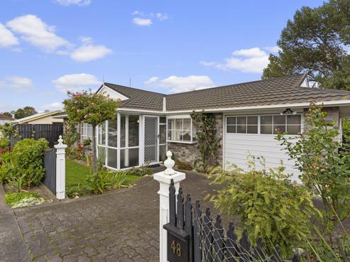 48 Terry Crescent, Milson