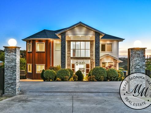 26 Michael Bosher Way, Flat Bush