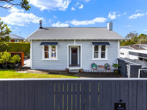 25 Mahara Avenue, Birkenhead