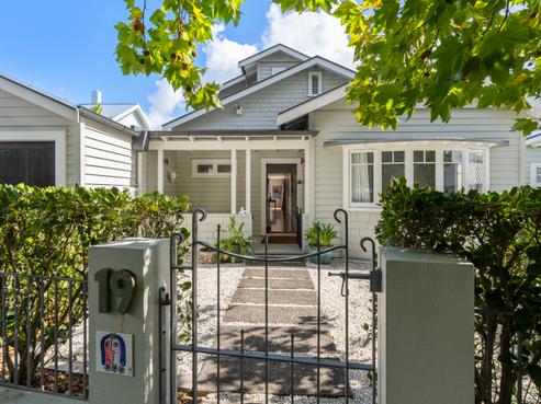 19 North Avenue, Narrow Neck