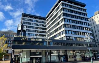 Professional Offices with Views & Terrace, 84m2 