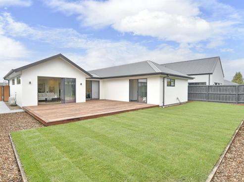 34 Walter Case Drive, Harewood