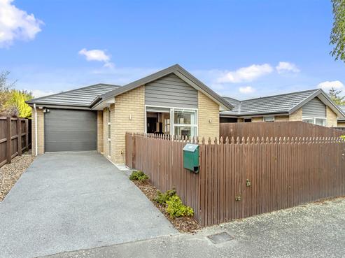 4 Risby Place, Burnside