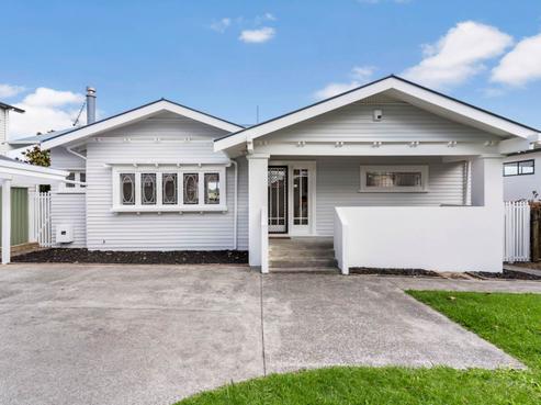 16 Jasper Avenue, Mount Roskill