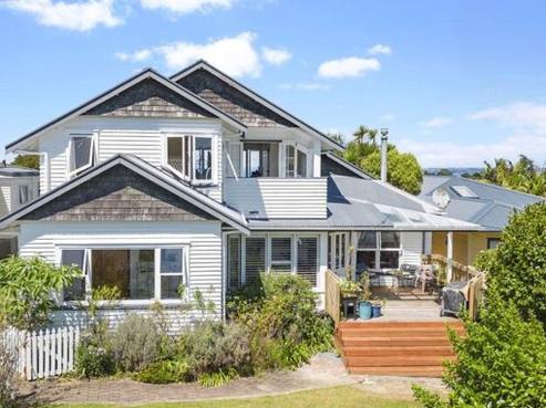 6 Grendon Road, Titirangi