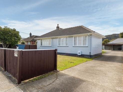 1170 Taita Drive, Taita