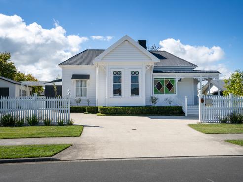 6 Tiaki Way, Cambridge