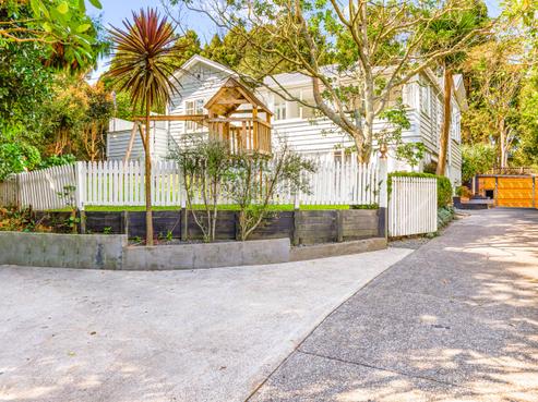 88 Woodlands Park Road, Titirangi