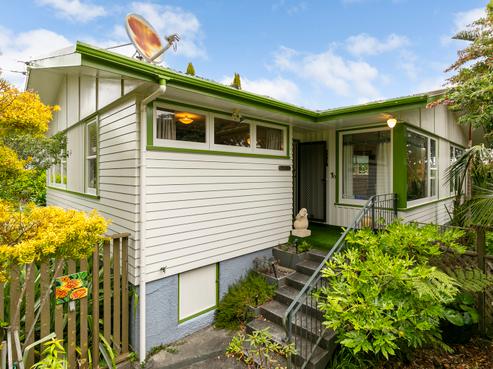 74 Beazley Avenue, Paparangi