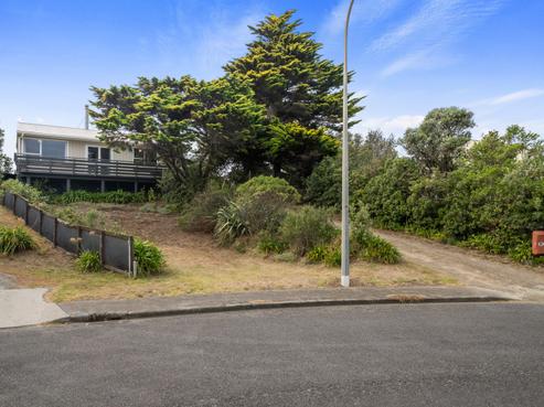 12 Arataki Grove, Waitarere Beach