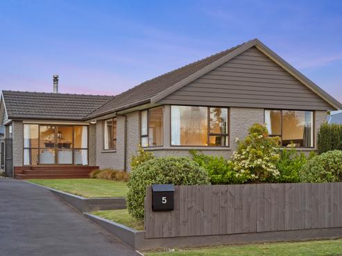 5 Carbine Place, Sockburn