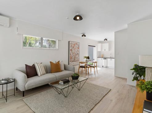 1/16 Beach Road, Castor Bay