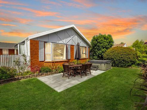 4 Karnak Crescent, Russley