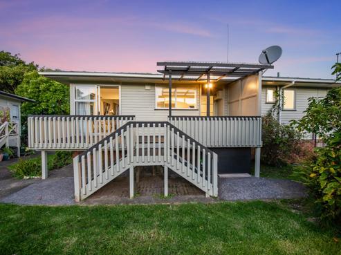 64 Kirby Street, Glendene